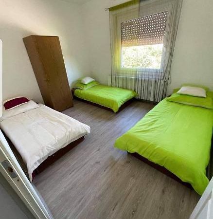 Munkasszallas Aparthotel Sajoszentpeter Ngoại thất bức ảnh